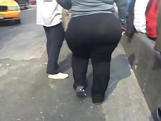 BBW CANDID